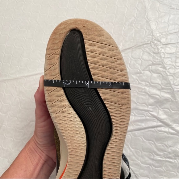 Nike Future Speed Shield running sneakers 6Y Black Silver Olive - Picture 9 of 11